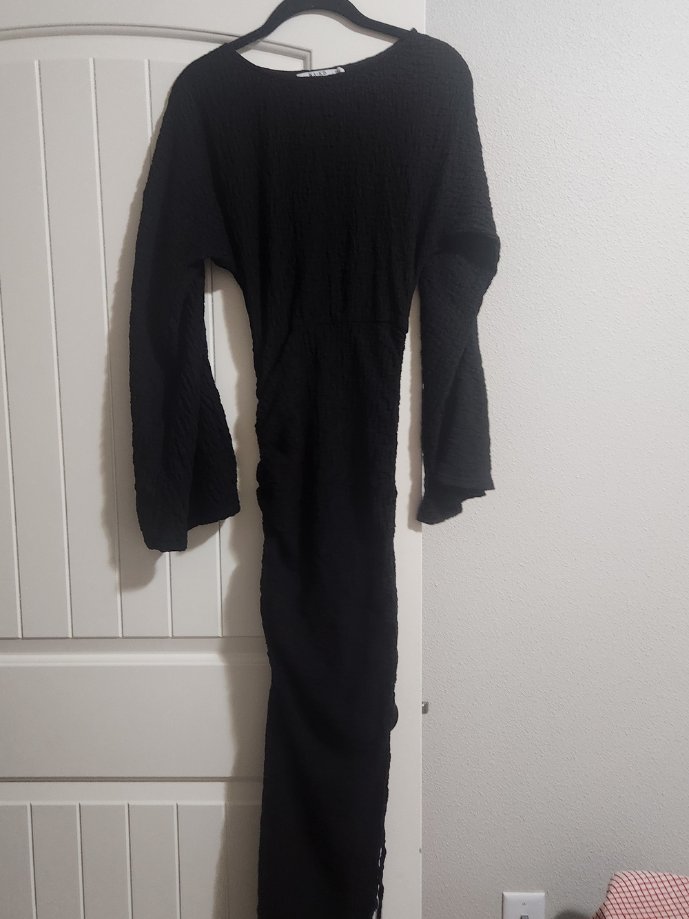 Women's Black Long Sleeve Textured Midi Dress